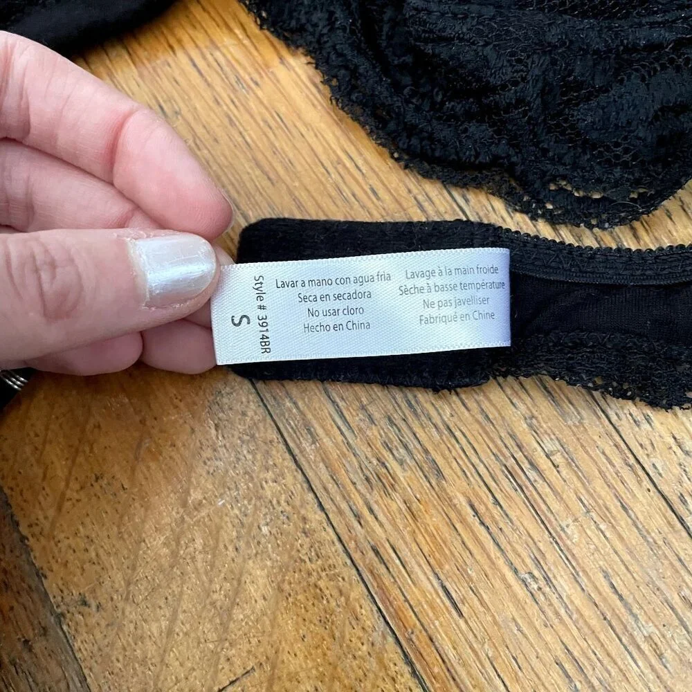 Lacy black bralette halter neckline bra top‎ comfortable delicate women size S
